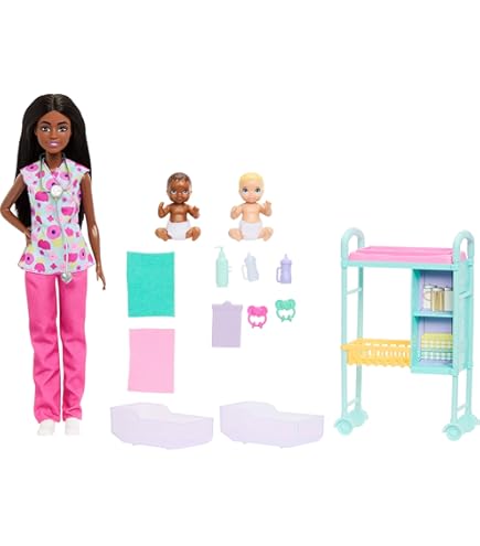 Barbie Snelgipskliniek Speelset, met Barbie dokterspop (brunette, 30 cm), meer dan 30 onderdelen, 4 speelplekken, gips- en verbandmateriaal, onderzoekstafel, voor kinderen vanaf 3 jaar, HFT68