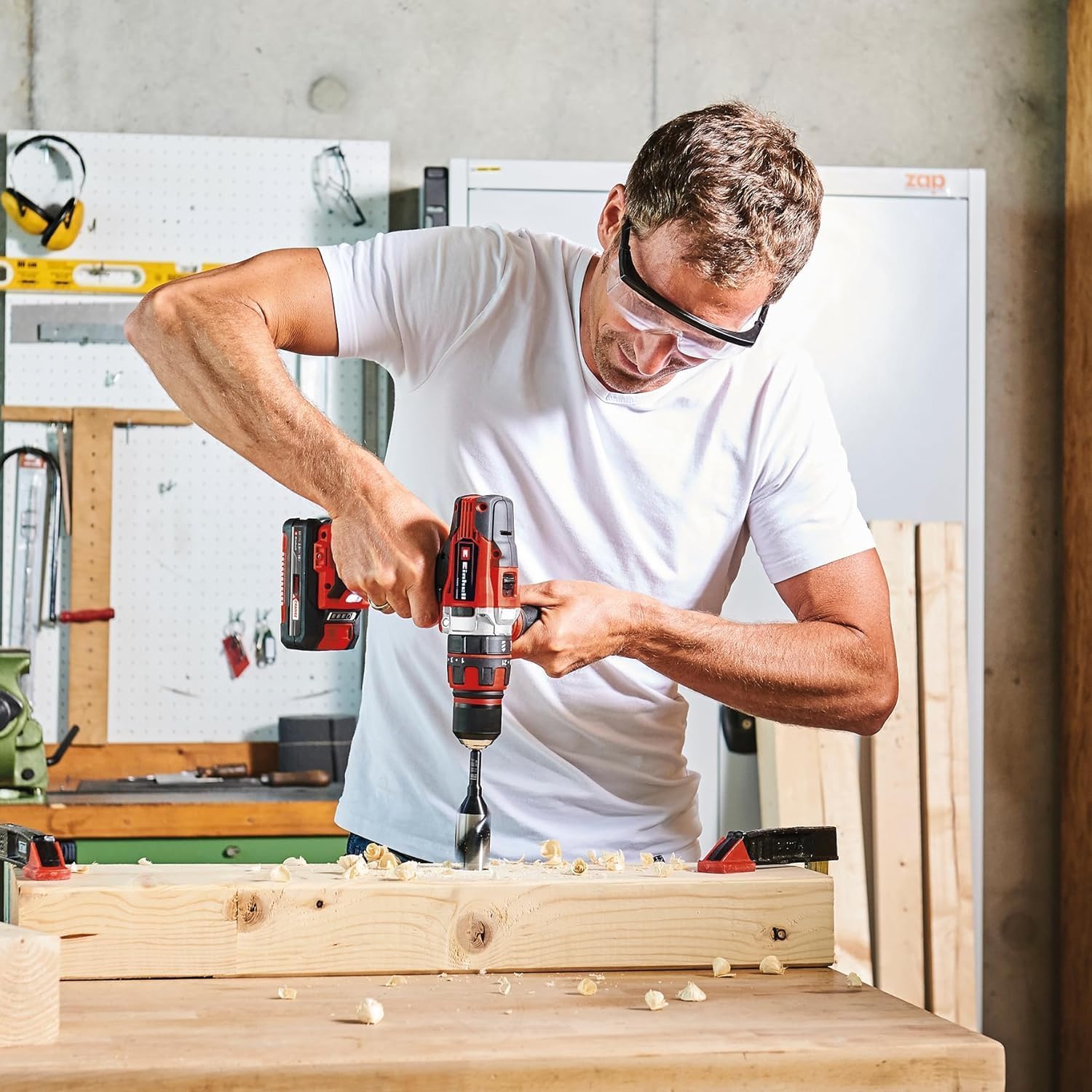 Einhell Akku-Schlagbohrschrauber TE-CD 18/48 Li-i Kit Power X-Change (18 V, 48 Nm, Schlagbohrfunktion, 13 mm Bohrfutter, 2 Gang, Koffer, inkl. 2x 2,0 Ah Akkus + Ladegerät) 4