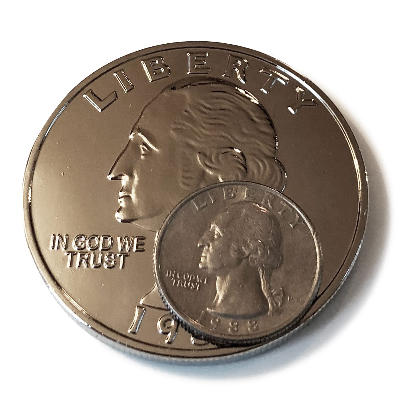 Canailles Jumbo Quarter, A Jumbo US Quarter Made of Metal, Magnetic Receptive, Great for Magic, Props, Fun, Pranks and More