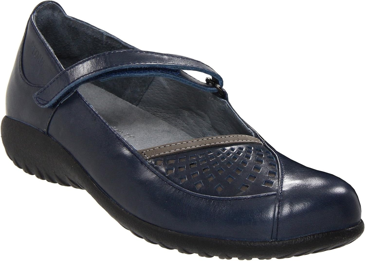 walking company naot