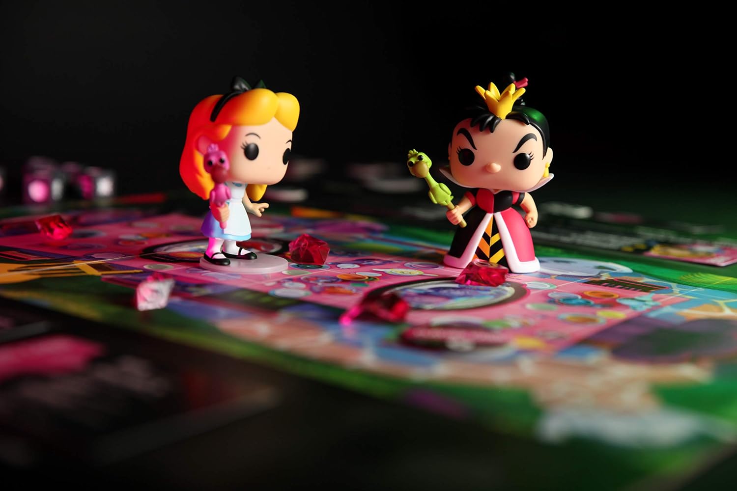 FUNKO GAMES Funkoverse: Alice In Wonderland 100, Alice And Queen Of Hearts, 3'' (7.6 Cm) POP! - Image 4