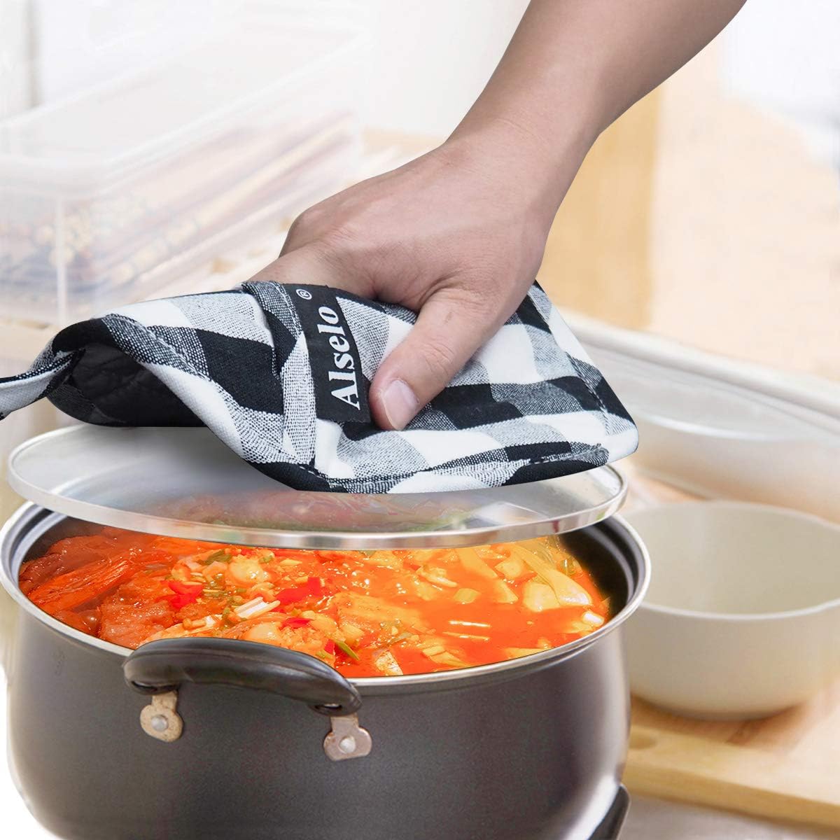 Alselo Pot Holder Set of 5 Heat Resistant Potholder, Professional Baking Food Safe Hot Pat Cotton with Silver-Plated for Kitchen Cooking Barbecue (Black/White, 5): Kitchen & Dining