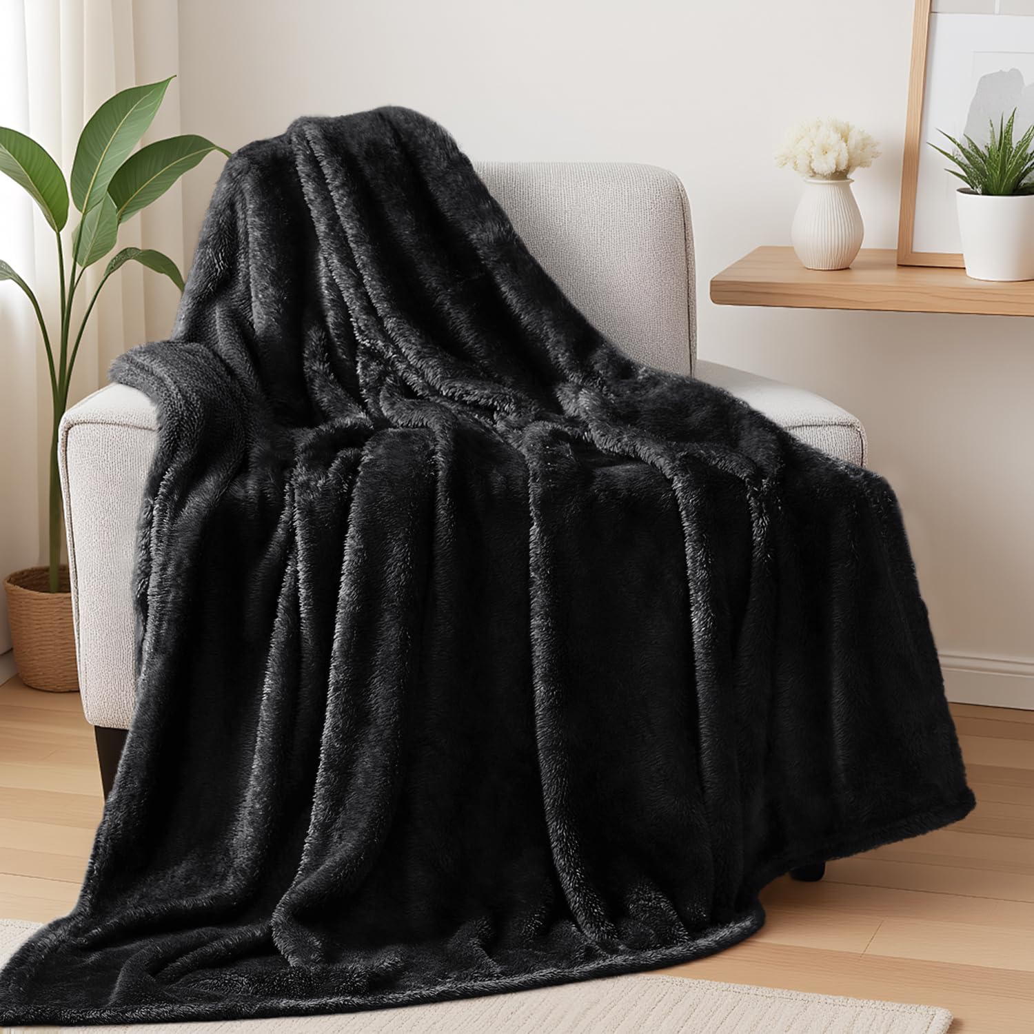 Exclusivo Mezcla Plush Fuzzy Fleece Throw Blanket 127x178 CM, Super Soft, Fluffy and Warm Blankets for Couch, Bed, All Season Use, Black