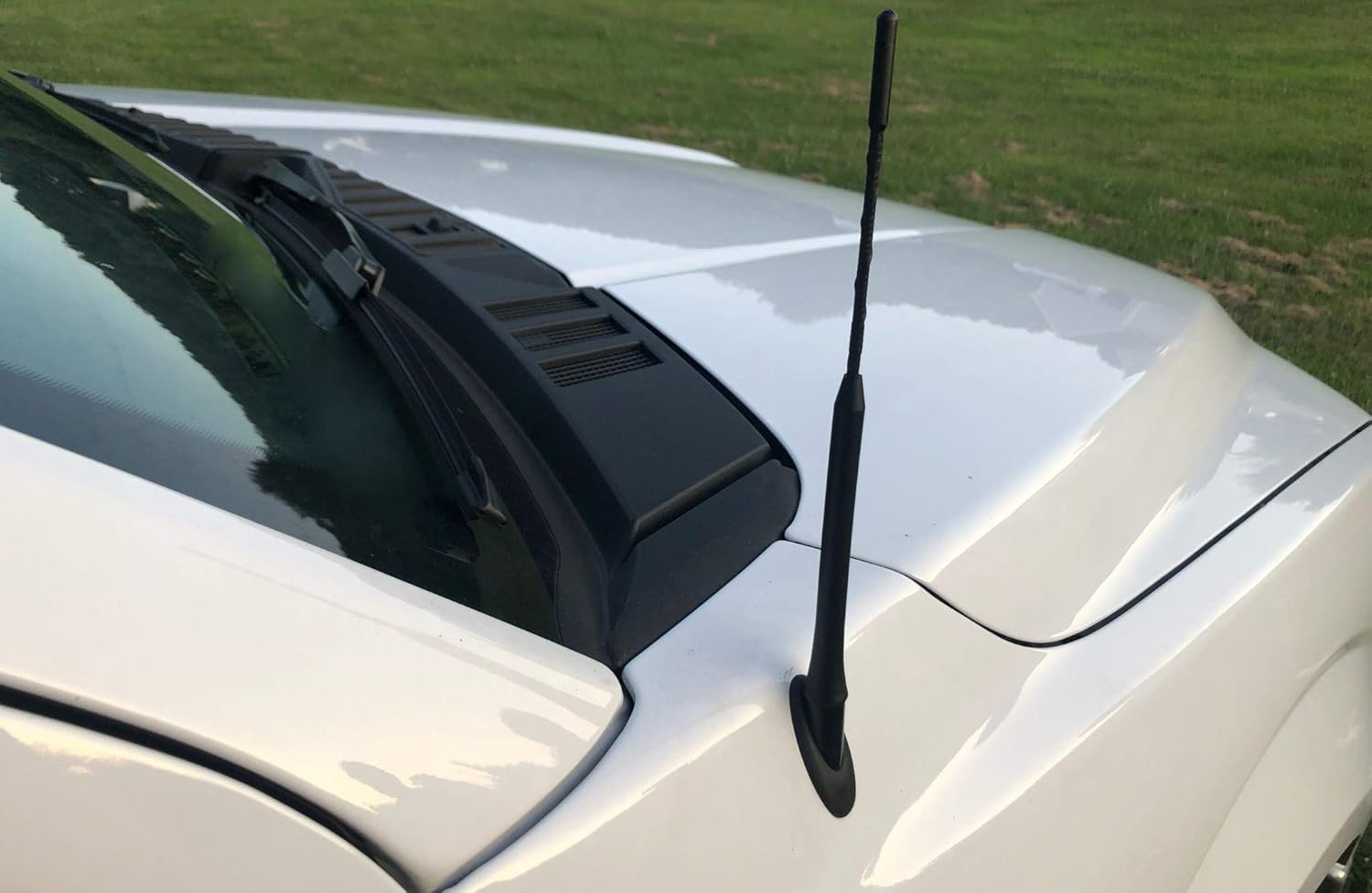9 Inch Antenna Mast Black for Toyota Tundra 20002021 Car