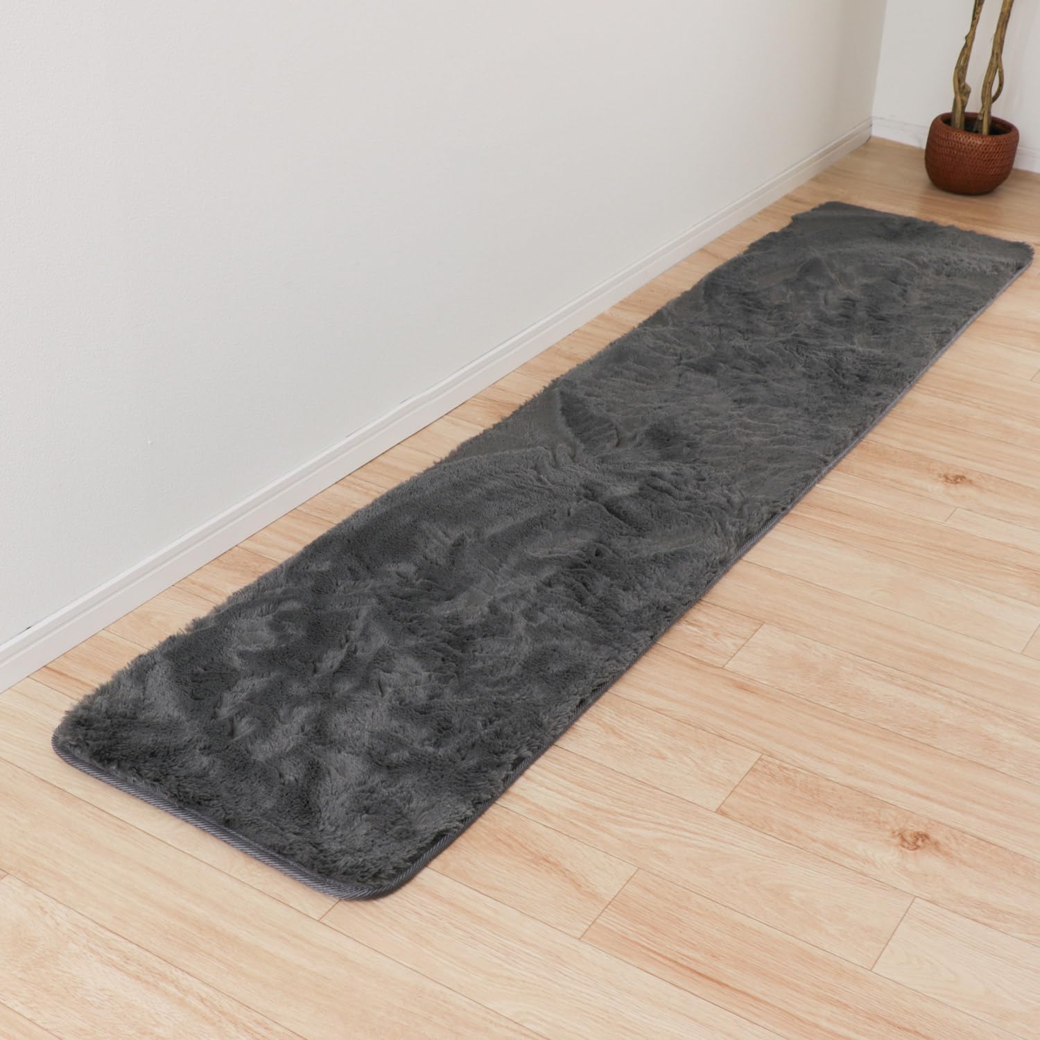 フリーリー キッチンマット 台所マット シャギー ふんわり 50×270cm オールシーズン 滑り止め付 洗える 丸洗い サイズ(ダークグレー)商品画像