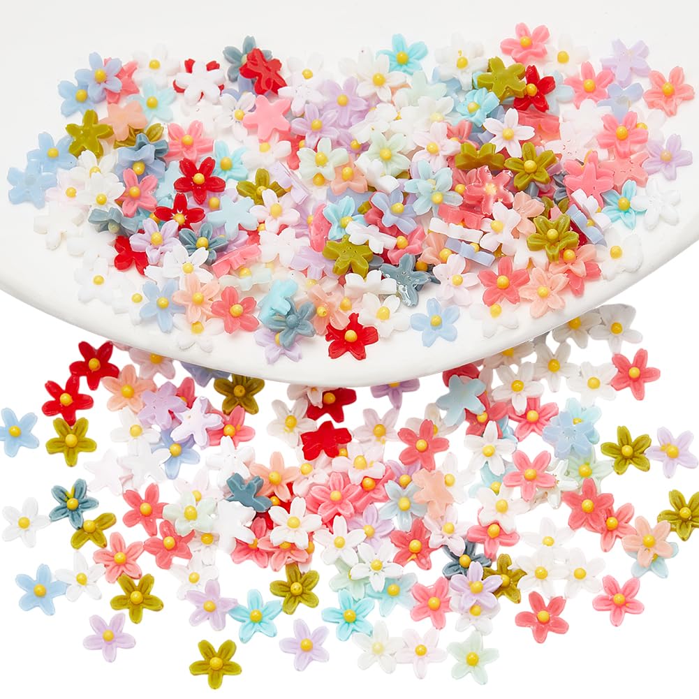 NBEADS 300 Pcs Mini Resin Flower Charms, Micro Resin Daisy Blooms No Hole Resin Flower Beads for Jewelry Making Scrapbooking Phone Case Decor Hair Accessories Fairy Garden Decor, 7x7x2mm