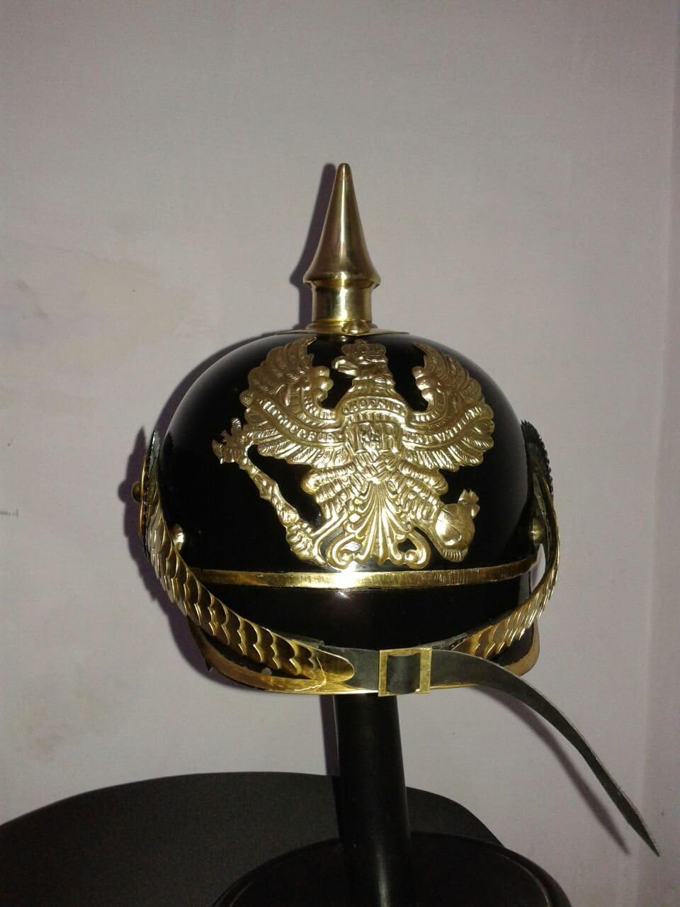 German Pickelhaube Spiked Helmet Prussian Wwi Spike Pickelhaube Helmet Costume Amazon De Spielzeug