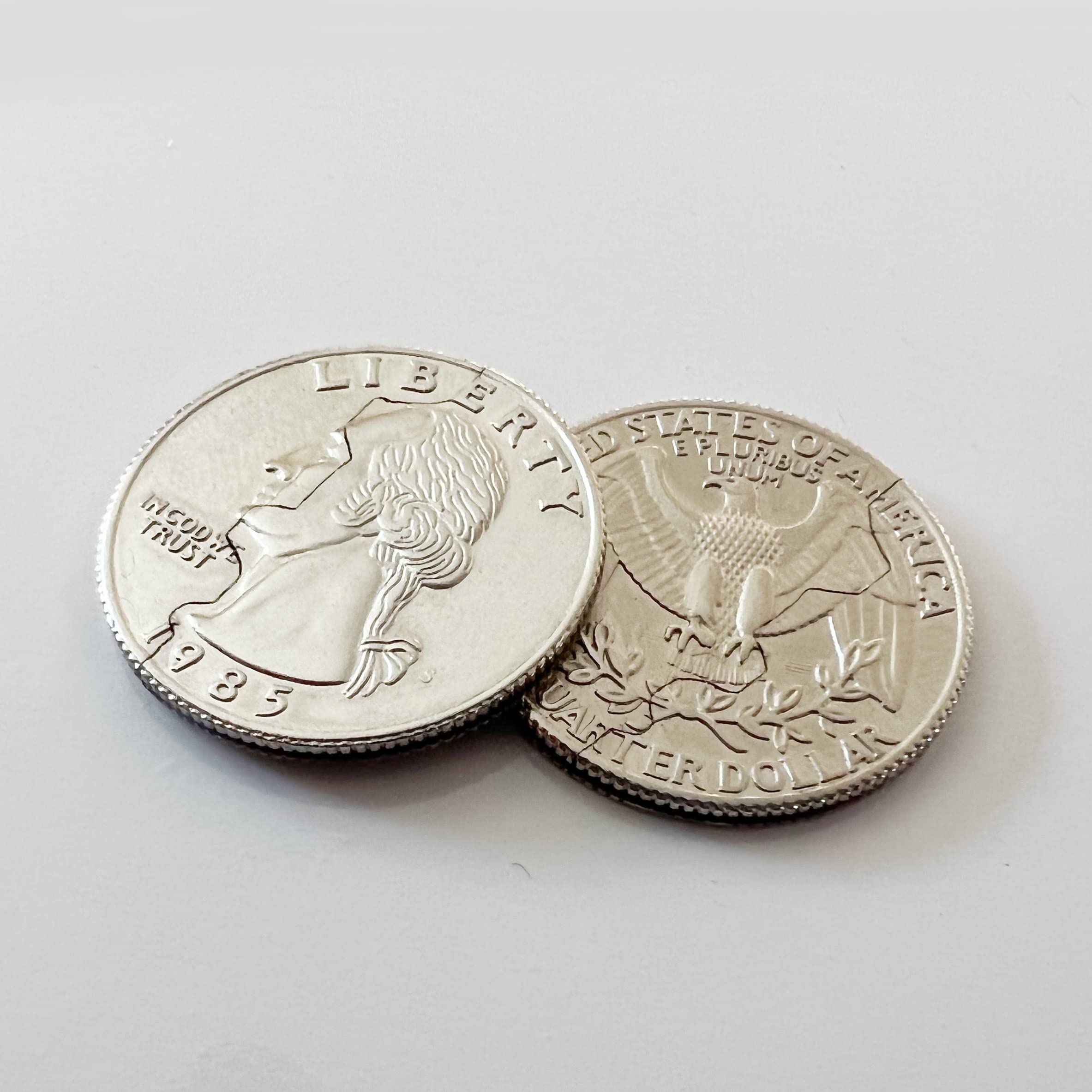 Canailles Hinged Bite and Folding Quarter Coin, Magic Trick Cool Quarter for Pranks, Tricks and More