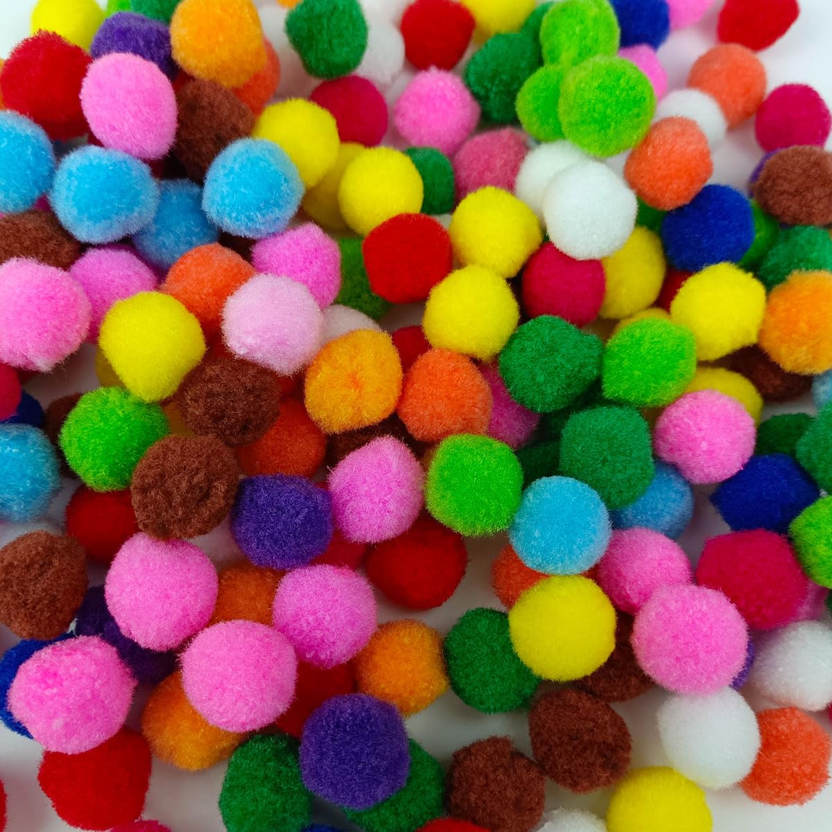 200 Pieces Pom Poms, 1 Inch Craft Pom Poms, Fuzzy Pompom Puff Balls for DIY Arts, Crafts Projects, Home Decorations (Multi-Colored)