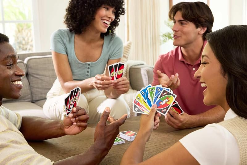 UNO Kartenspiel mit 2 Zusatzpacks und Aufbewahrungsdose