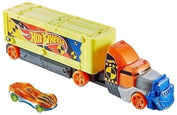 hot wheels crashing big rigs