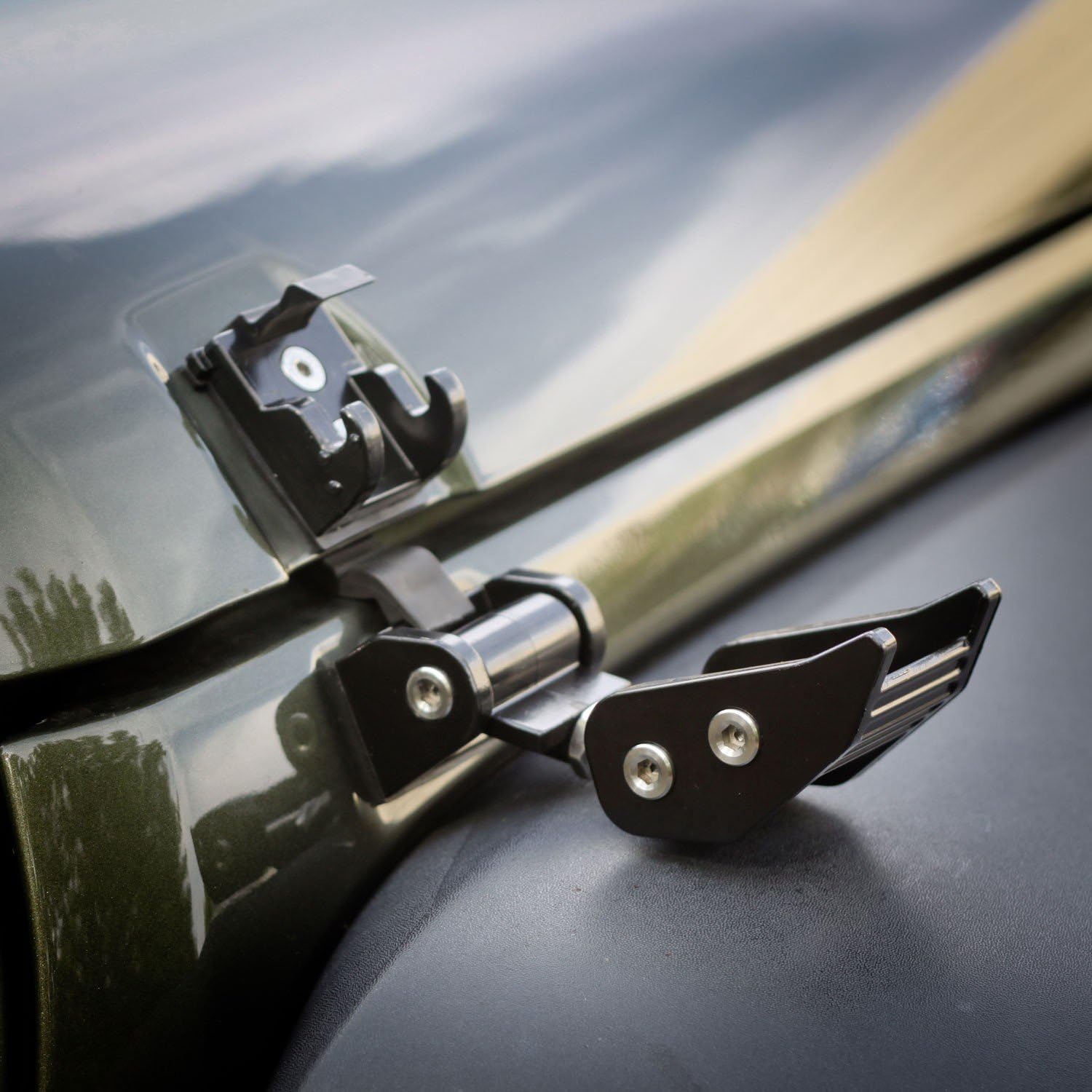 Amazon Com Rugged Ridge Aluminum Hood Catch Set Automotive