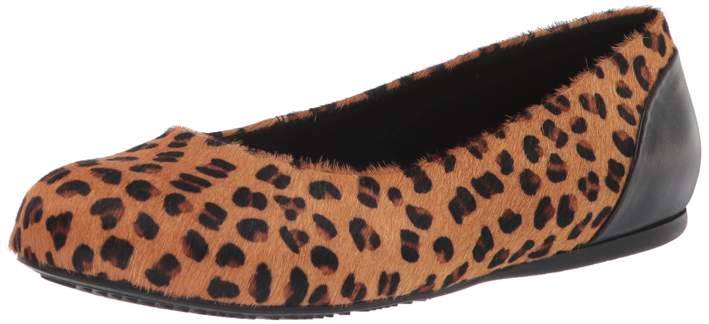 SoftWalk Women’s Ballet Flat, Tan Cheetah, 8.5 Narrow