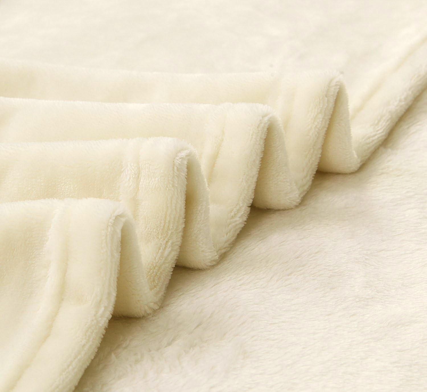 Exclusivo Mezcla Large Flannel Fleece Velvet Plush Throw Blanket – 50" x 70" (Ivory): Home & Kitchen