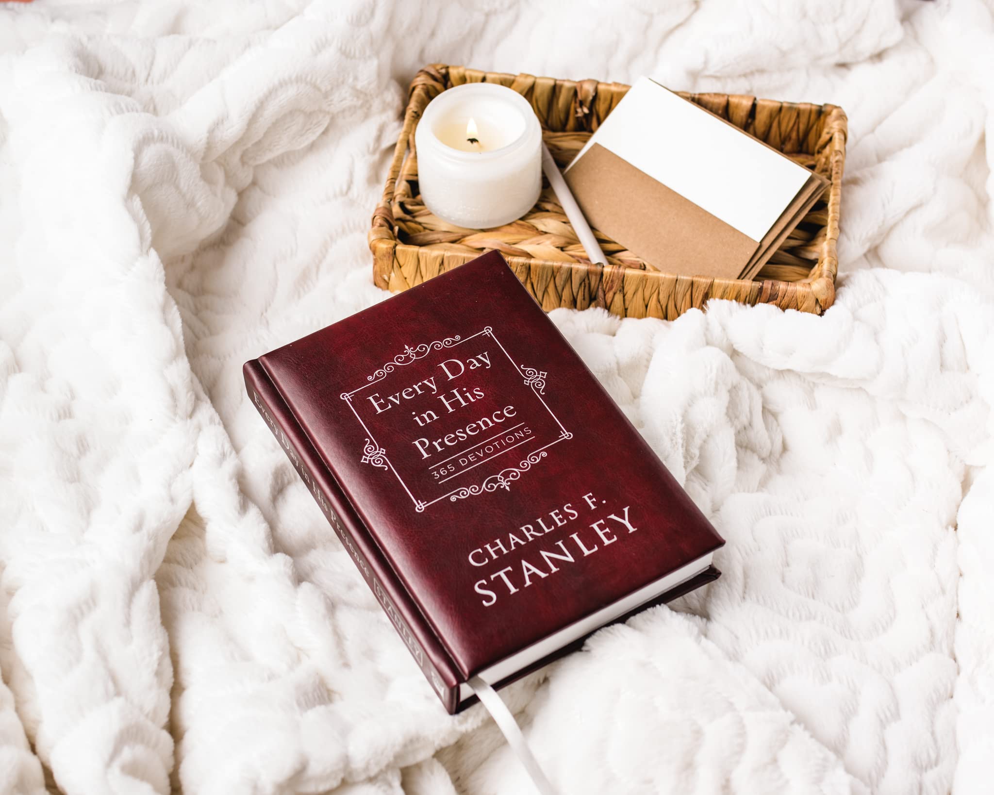 Every Day in His Presence: A Daily Devotional for Finding Peace and Purpose (365 Devotions - Inspiration for Every Day of the Year) (Devotionals from Charles F. Stanley)