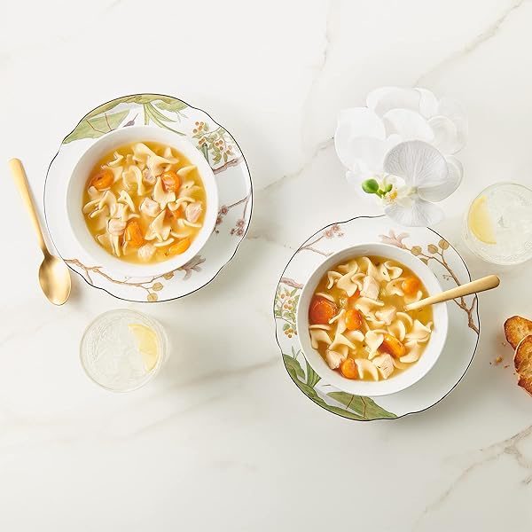 PROGRESSO CHICKEN NOODLE SOUP, 19 OUNCE