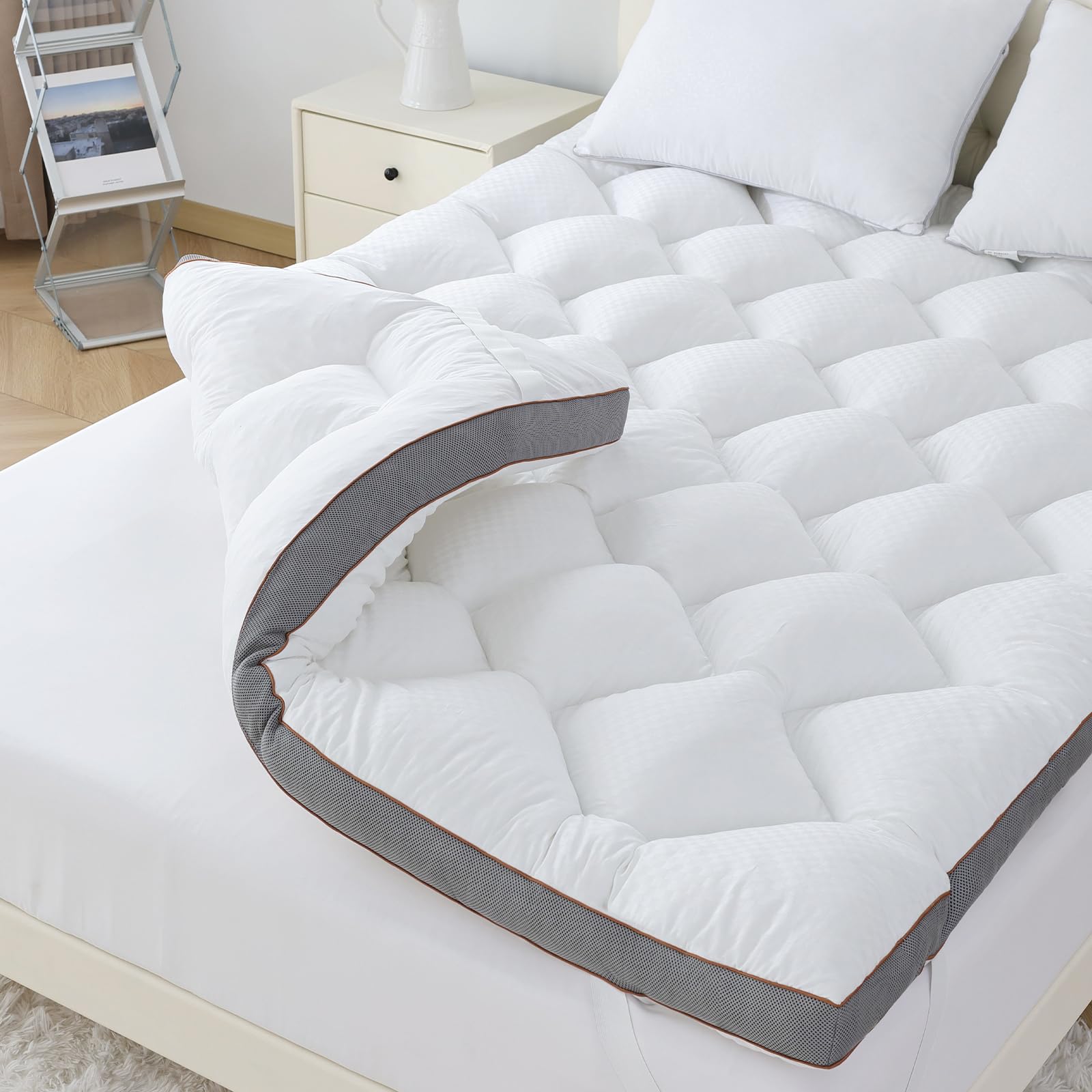 Photo 1 of *** IT'S VERY DIRTY*** WhatsBedding 3 Inch Memory Foam Mattress Topper Full, Extra Soft Pillow Top Mattress Topper with Breathable Air Mesh Sides, 1700GSM Fluffy Shredded Memory Foam Filled & Thicked Down Alternative-Lined