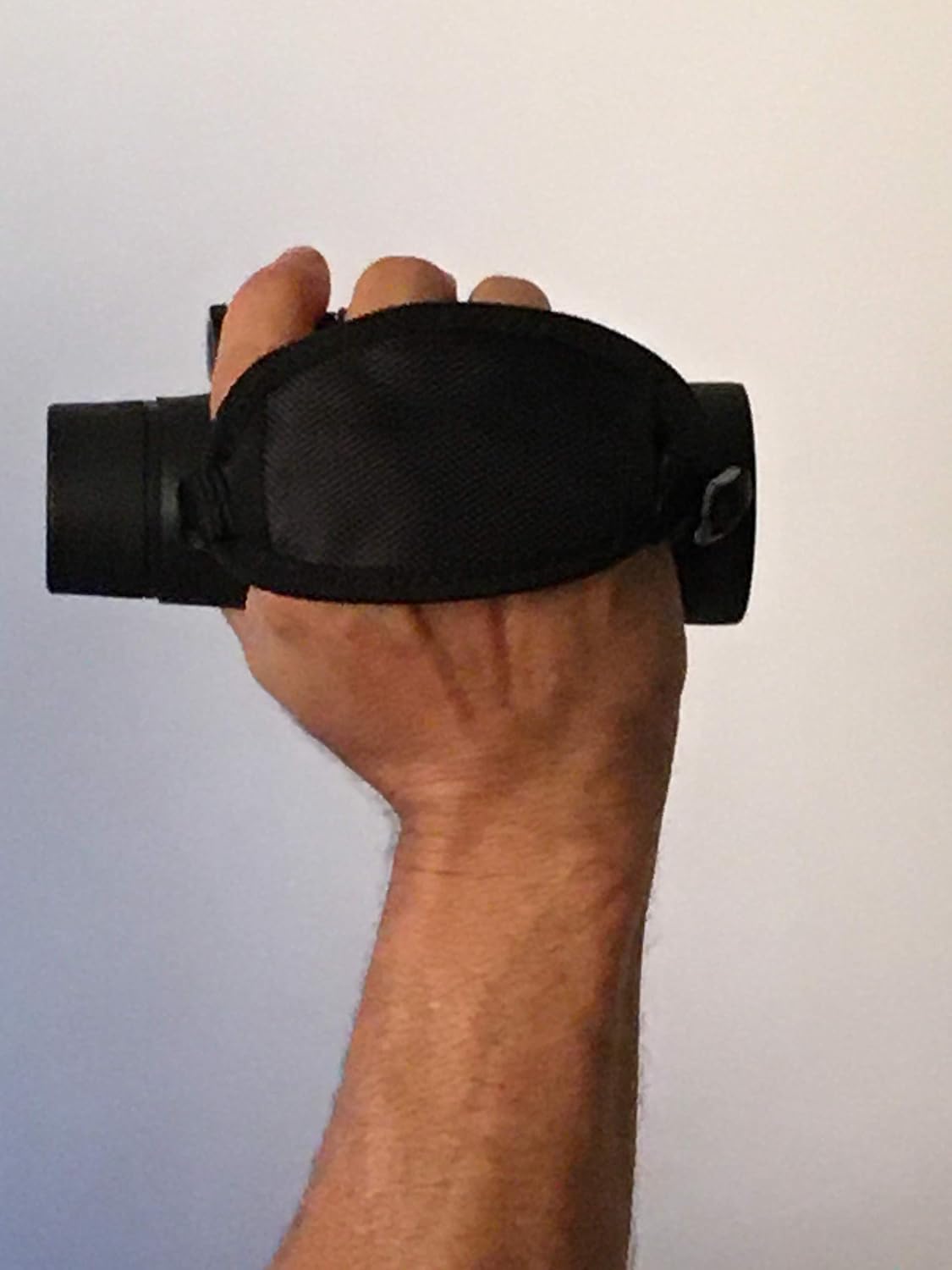 Authentic Roxant Falcon High Definition (One Finger Focus) Monocular + Phone Adapter, Mini Tripod, Case & Lens Caps : Camera & Photo