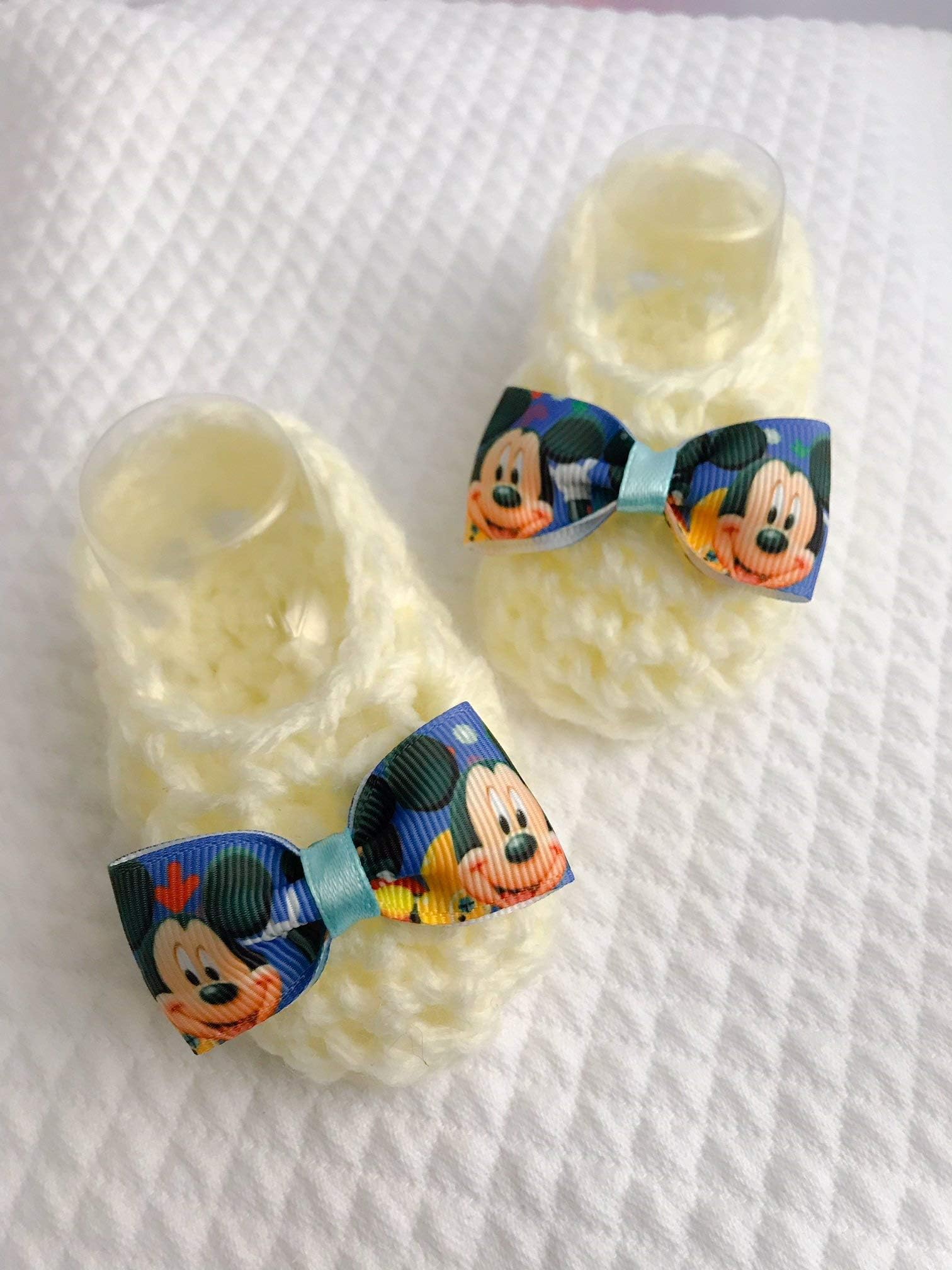 Baby shoes | newborn booties mickey mouse disney | wool gift idea | the nodocreativo