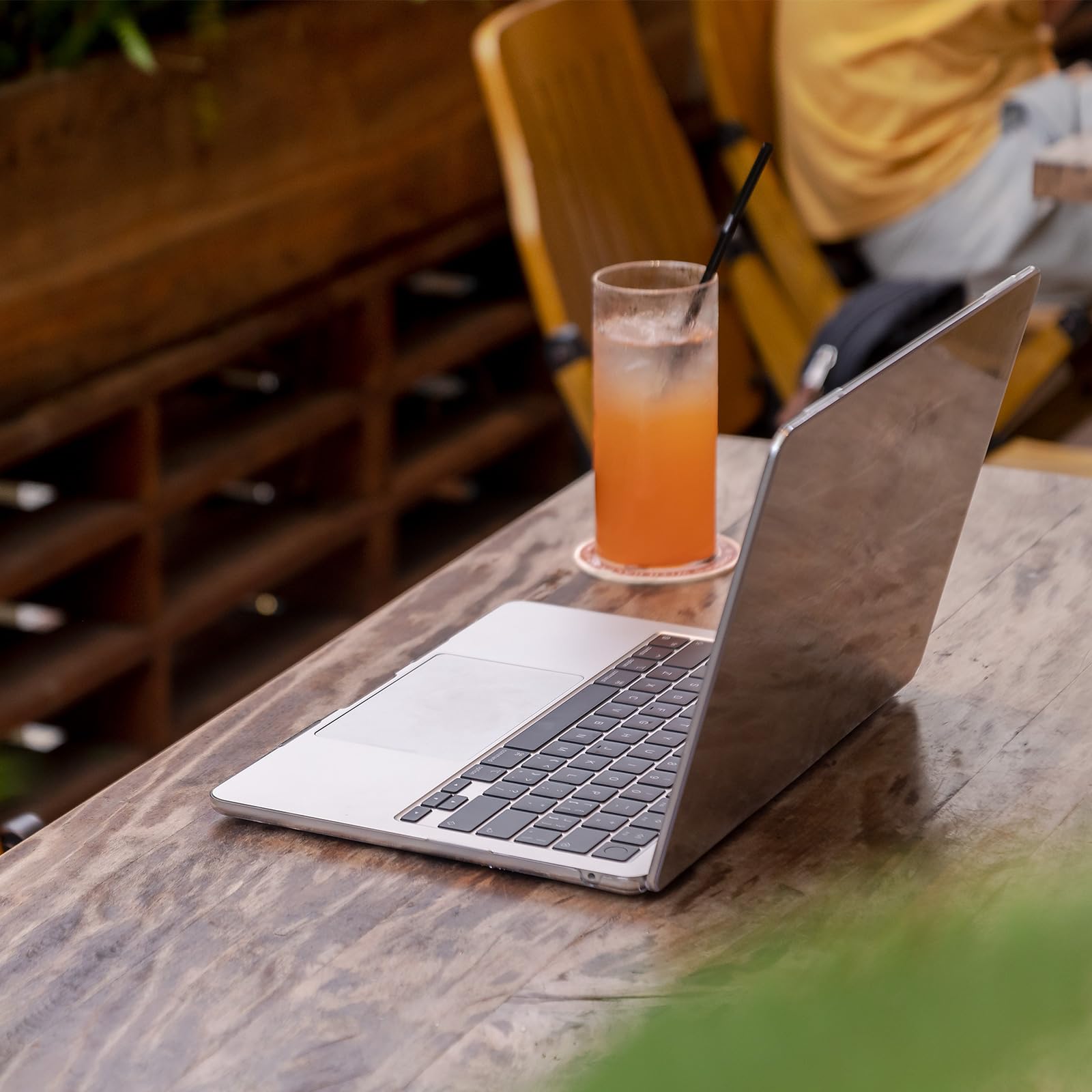 EooCoo Case Compatible with MacBook Air 13 inch M4 2025 2024 2023 2022 M3 M2 A3240 A3113 A2681, Crystal Hard Shell Scratch Resistant Protective Cover Compatible for MacBook Air 13.6 inch Case, Clear