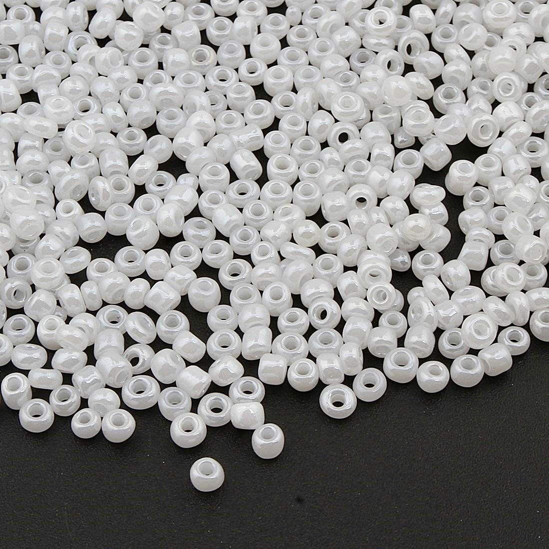 Perlin 3300 Pieces 3 mm Round Glass Seed Beads, 7 Colours, White