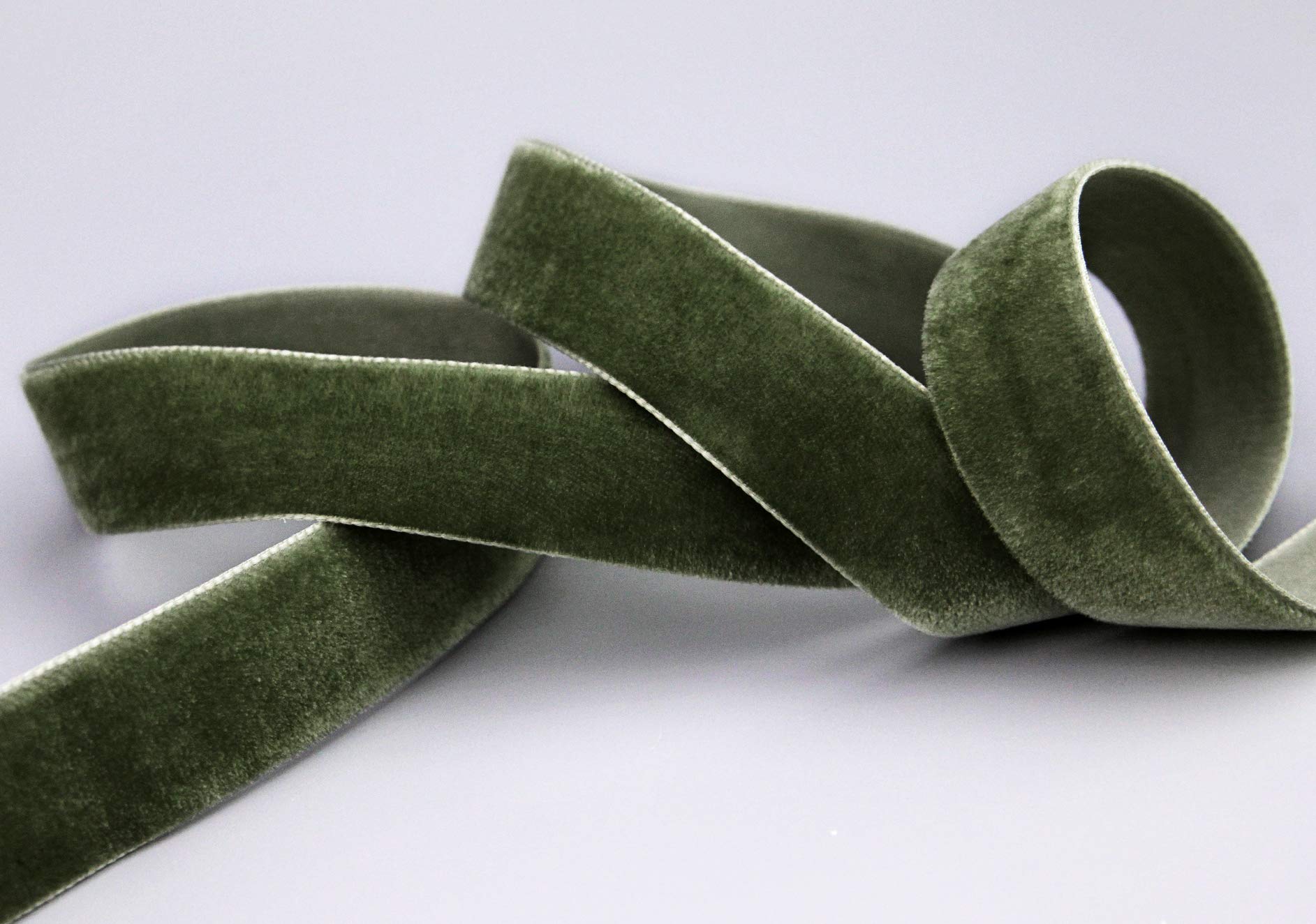 10 m x 22 mm Velvet Ribbon Green/Brown (642 Iodine Green) Decorative Ribbon Velour One Sided Velvet Fixed Edge Velvet Ribbon for Sewing Decorating