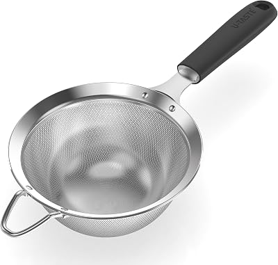 U-Taste 12cm Sieve Strainer 18/8 Stainless Steel with Silicone Handle, Black