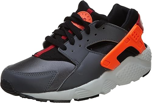 black nike trainers size 3.5