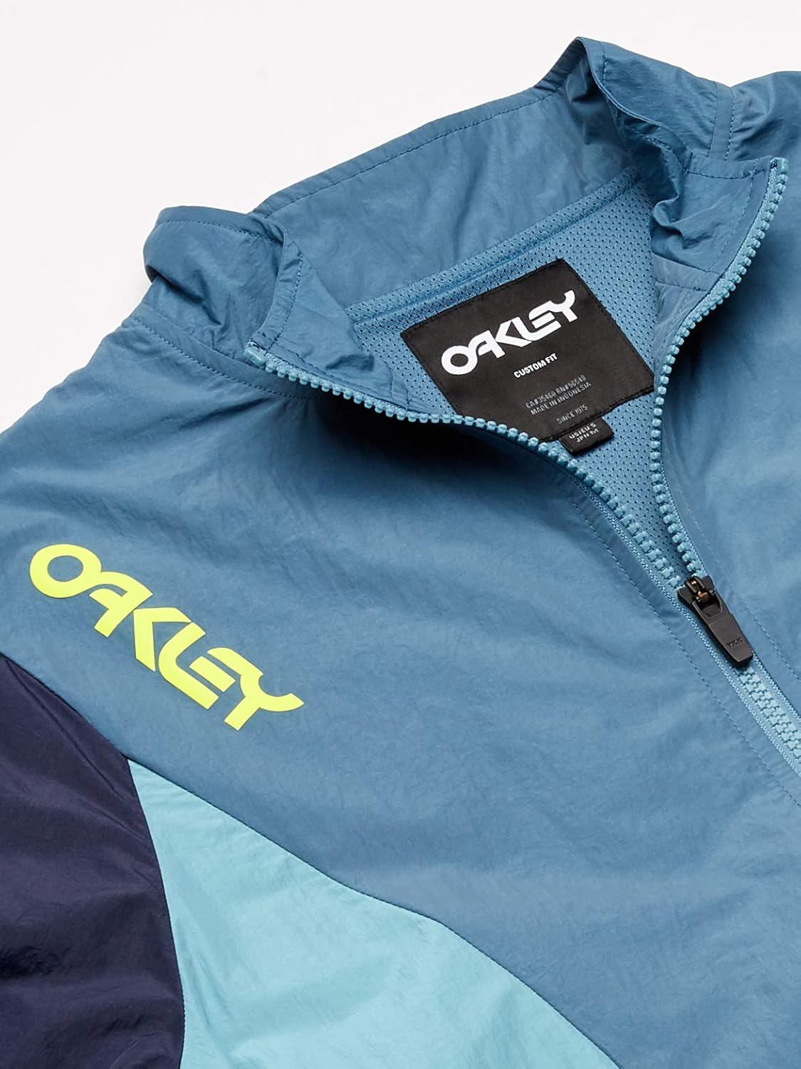 Oakley Men's Nylon Track Jacket, Blackout, M at  Men’s Clothing store