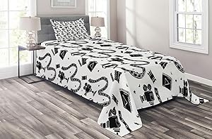Ambesonne Old Hollywood Coverlet, Cartoon Style Doodle Movie Cinema Elements and a Play Button, 2 Piece Decorative Quilted Bedspread Set with 1 Pillow Sham, Twin Size, Black Print