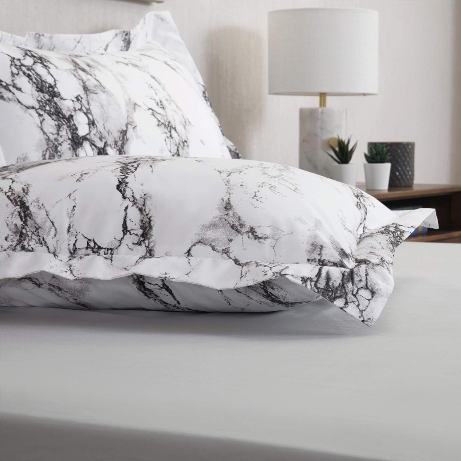 Bedsure Marble Printed Comforter Set (Full/Queen, White) - 3-Piece Set - Super Soft Microfiber Bedding for All Seasons - Reversible Down Alternative Comforter with 2 Pillow Shams: Home & Kitchen