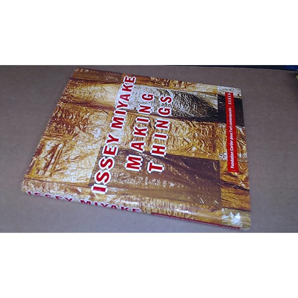 ISSEY MIYAKE MAKING THINGS 仏語 Issey Miyake: Making Things' Book by Boga Avante | The Oblist