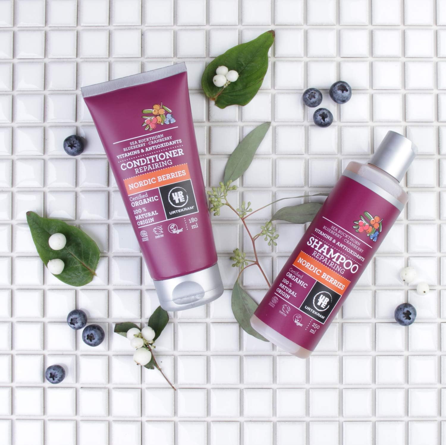 URTEKRAM Organic Nordic Berries Shampoo (Normal Hair) 250ml (PACK OF 1), 250 ml (Pack of 1) - Image 4