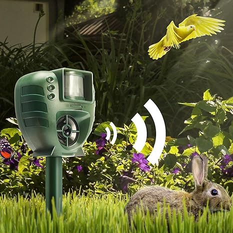 VISHWASAI Ultrasonic Animal Insect Flash Light Dog Repeller Outdoor Garden Expeller