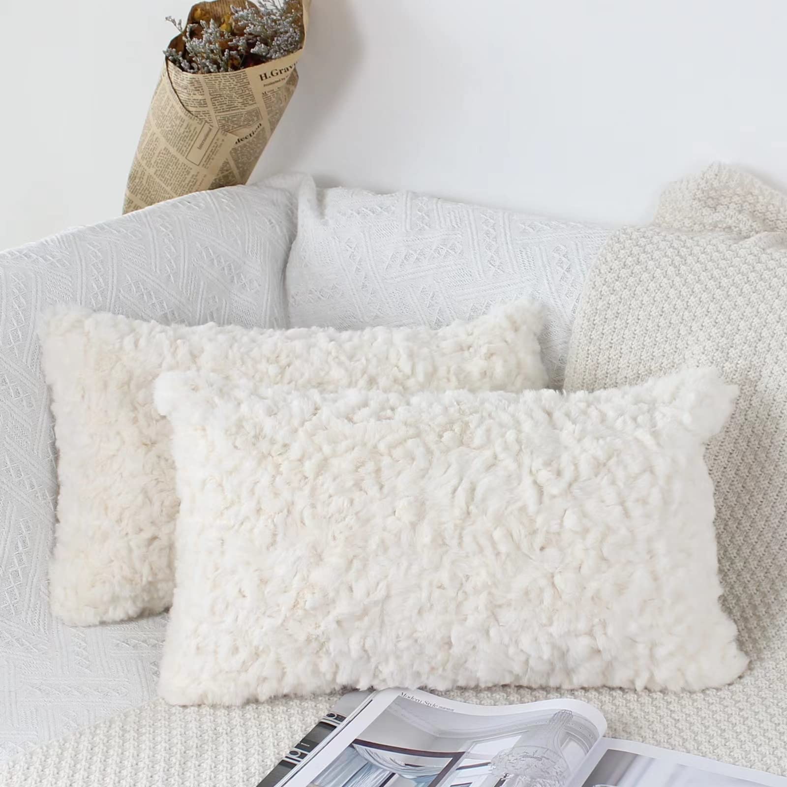 NIULAA Set of 2 Faux Fur Cushion Covers 40x40 cm Beige Decorative Pillow Covers 16x16 Inches Soft Fluffy Plush Decorative Cushion Cover for Sofa Bedroom Pillow Shell