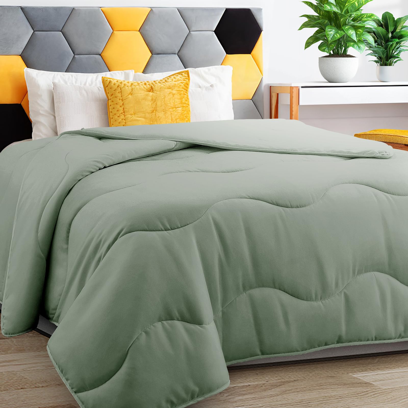Photo 1 of MEELUS Lightweight Comforter Cooling Sage Green, All Season Duvet Insert Breathable Queen Size Summer Bedding, Soft Microfiber Cool Down Alternative Quilt with Corner Tabs, 88x88 inch
