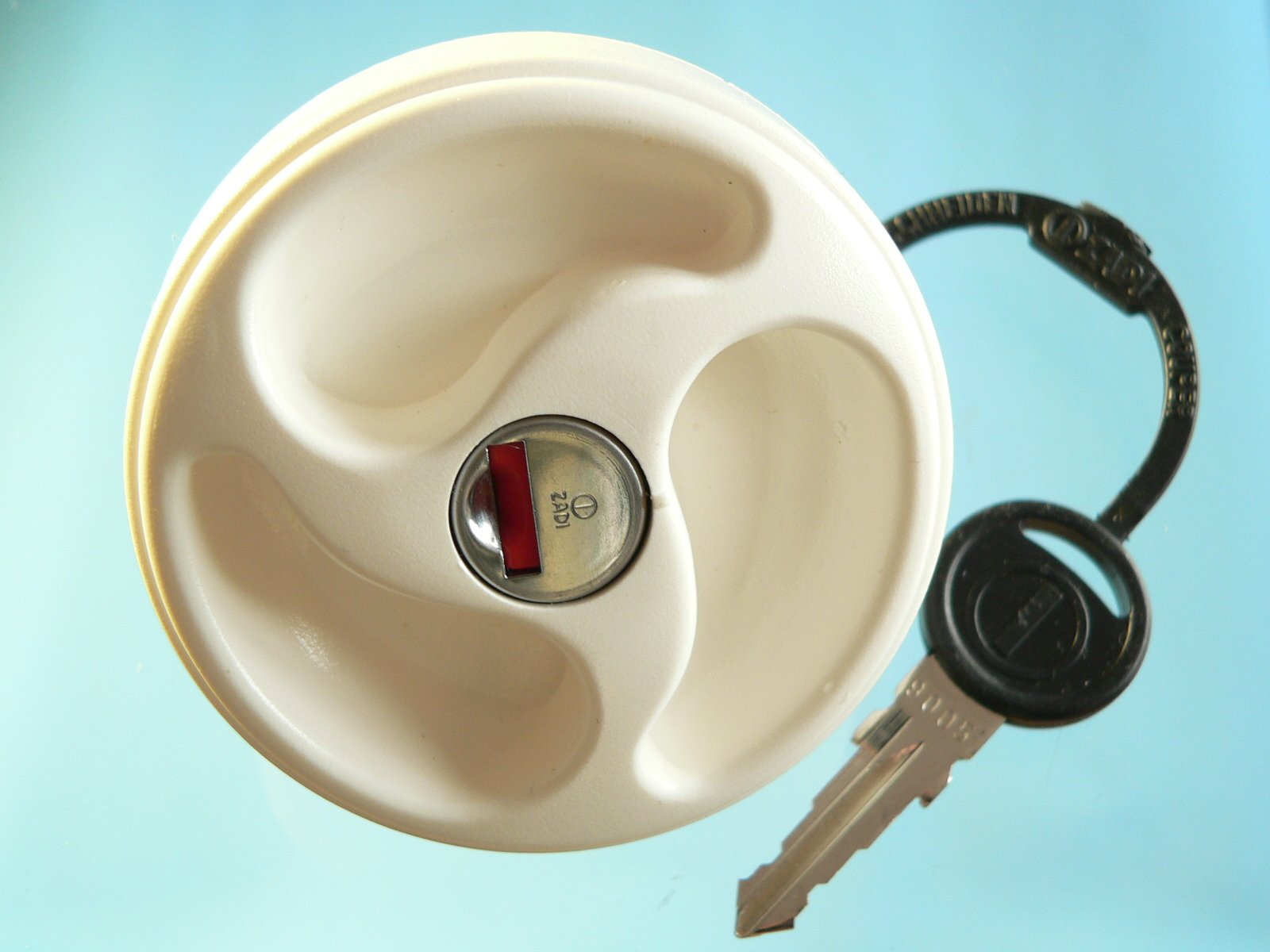 Vecam Fresh Water Inlet Lockable Cap (White) - Universal 3 Hole Style - Suitable for Motorhome, Caravan, Boat - Glossy Finish