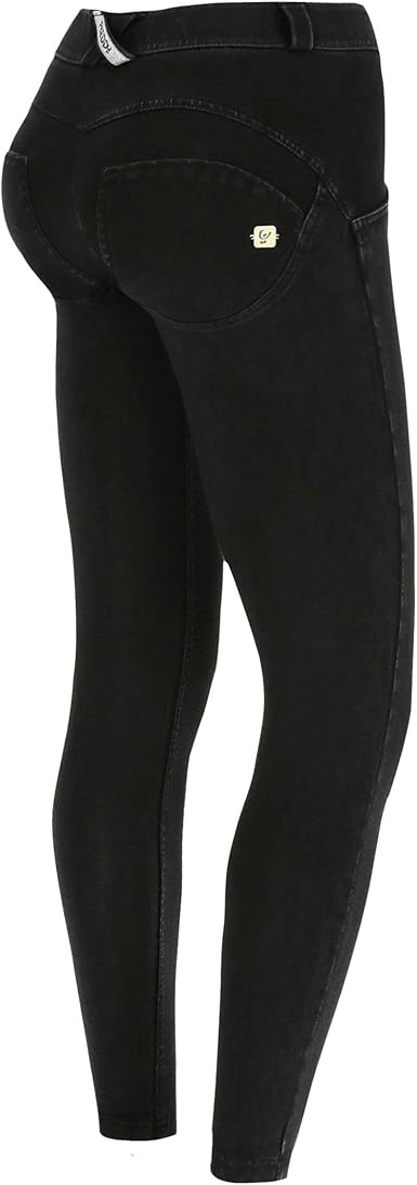 black pants ankle length