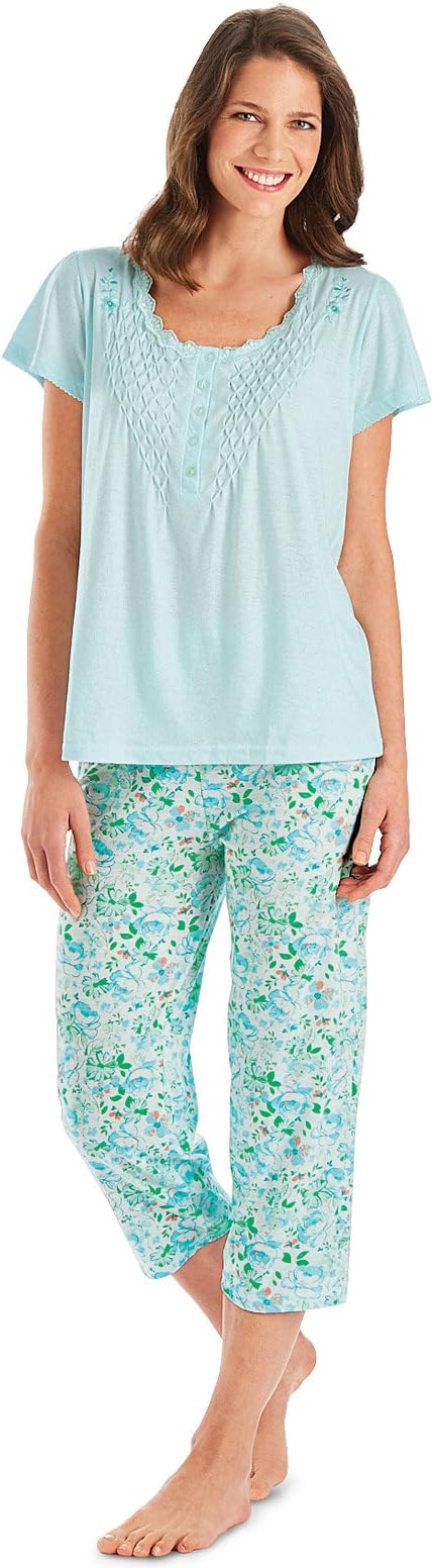 Pajama Set for Women with Capris - Short Sleeve Sleepwear Pjs Sets Available in Small to 4XL