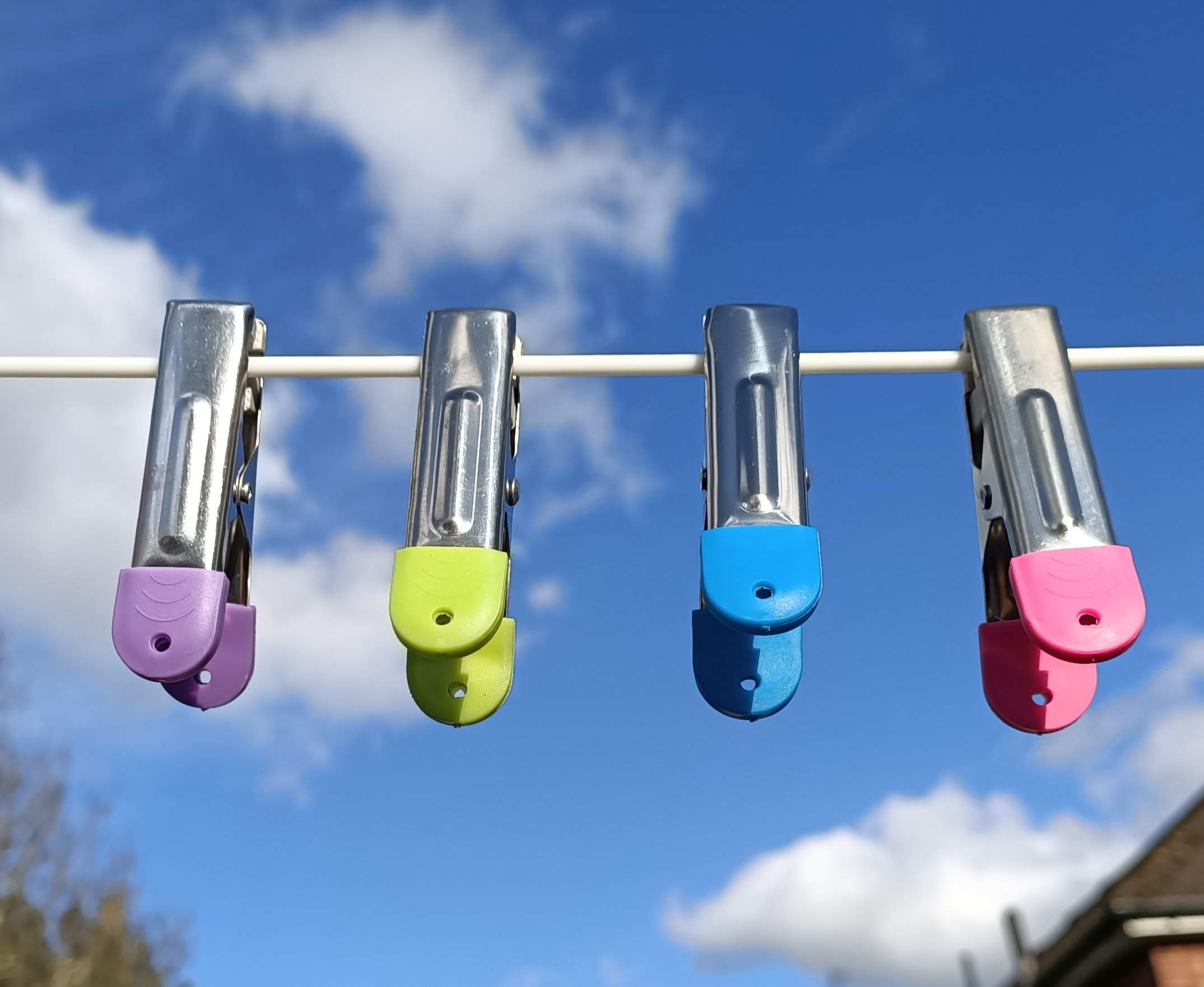 BuyElegant Prime - 80 Laundry Pegs made of Stainless Steel Tight hold, Soft grip with plastic pads to avoid stains. Laundry pegs for garden, balcony long lasting, bargain sale