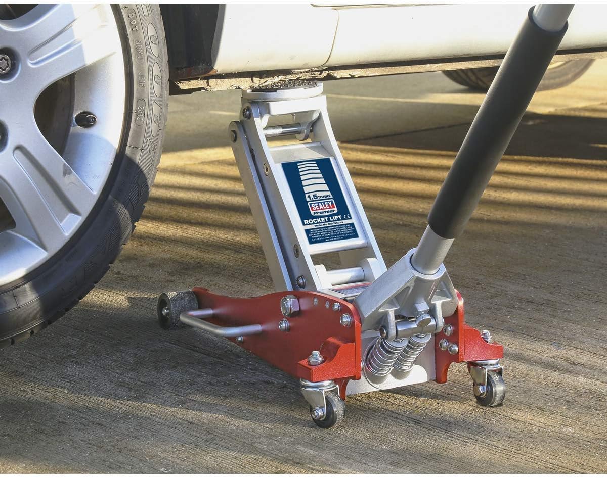 Sealey Rja1550 Trolley Jack 1.5Tonne Low Entry Aluminium Rocket Lift, White, 1.5 Ton - Image 5