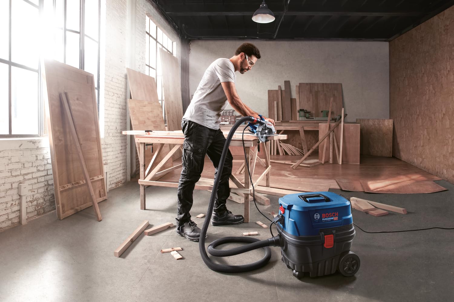 Bosch Professional Nass-/Trockensauger Gas 12-25 PL (1.250-W-Motor, Luftstrom von 65 l/s, Saugdruck 200 mbar, inkl. HEPA-Filter, Fugendüse) 5