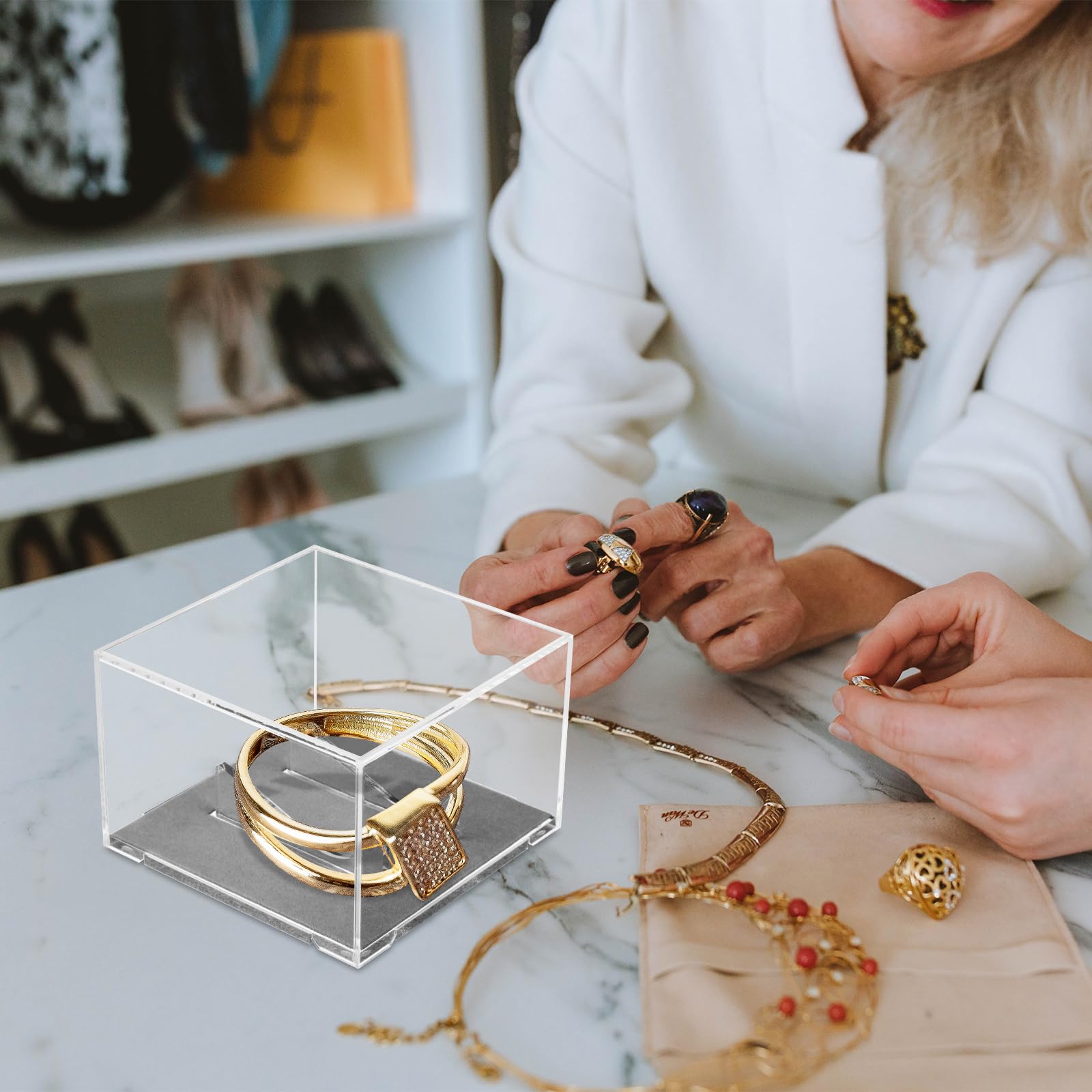 Homakover Acrylic Watch Display Case with Leather Watch Pillow, Watch Box Watch Organizer Holder, Watch Box Stand for Men Watch Collection, Gift for Boyfriend Father’s Day Birthday