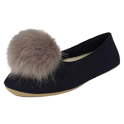 clarks cozily warm slippers