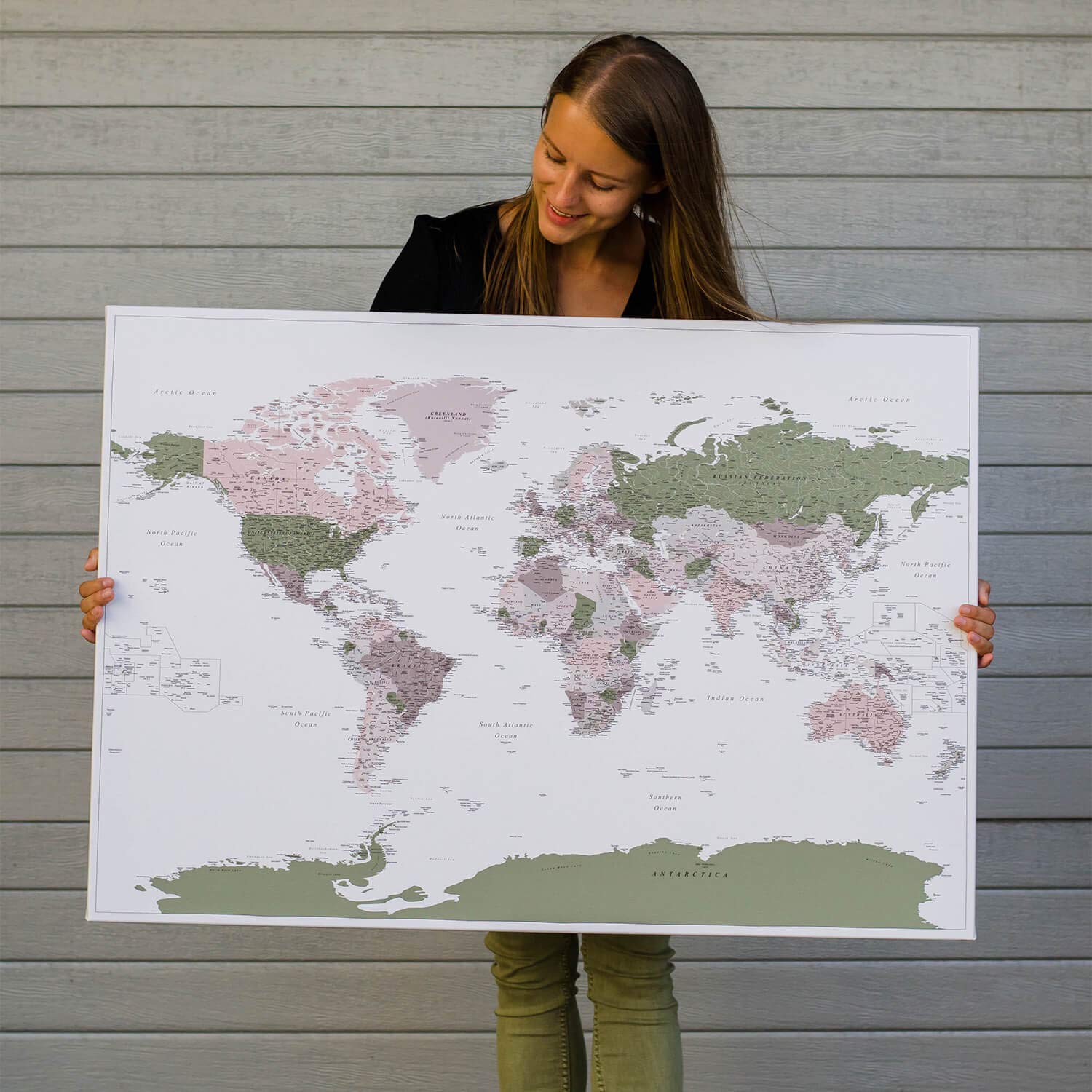 Carte du monde avec punaises Deco