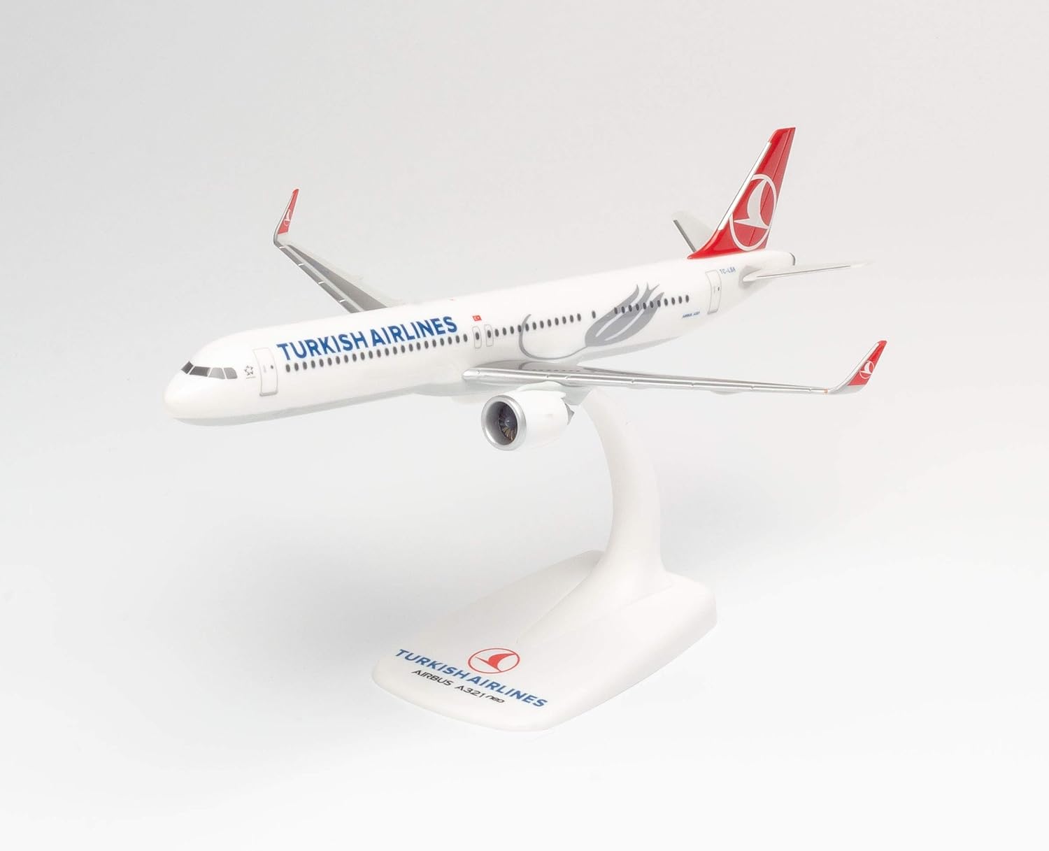 Herpa Snap-Fit airplane model Turkish Airlines Airbus A321neo, on a scale of 1:200, plastic miniature with pedestal, collectors edition - Image 3