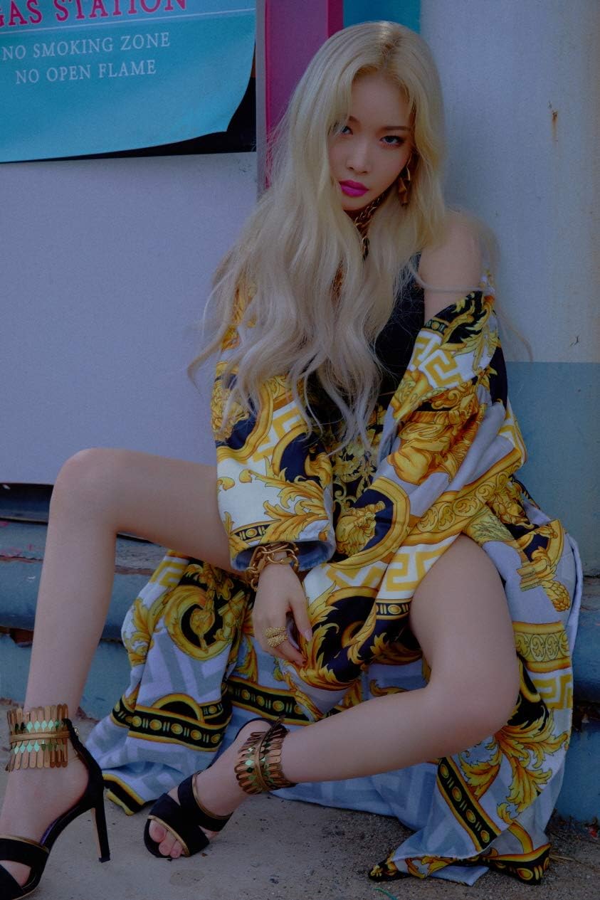 Chungha 4th Mini Album [Flourishing] - (Tracking Provided) Pack of CD, Booklet, Postcard, Photocard, Folded Poster with Pre Order Benefit, Extra Decorative Sticker Set, Photocard Set