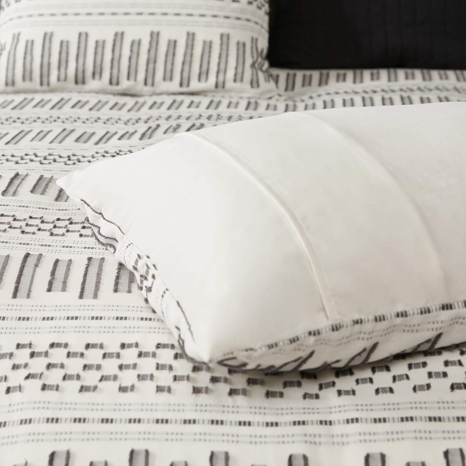 INK+IVY Rhea 100% Cotton Comforter, Clipped Jacquard Stripes Modern Luxe All Season Down Alternative Bed Set with Matching Shams, King/Cal King, Ivory/Charcoal 3 Piece: Home & Kitchen