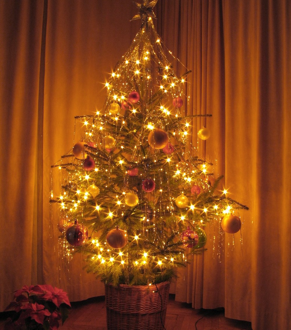 Luci Solari A Catena SALCAR 5 Metri Con 20 Farfalle LED - Decorazione Esterna Per Giardino E Festivit&agrave; (RGB)