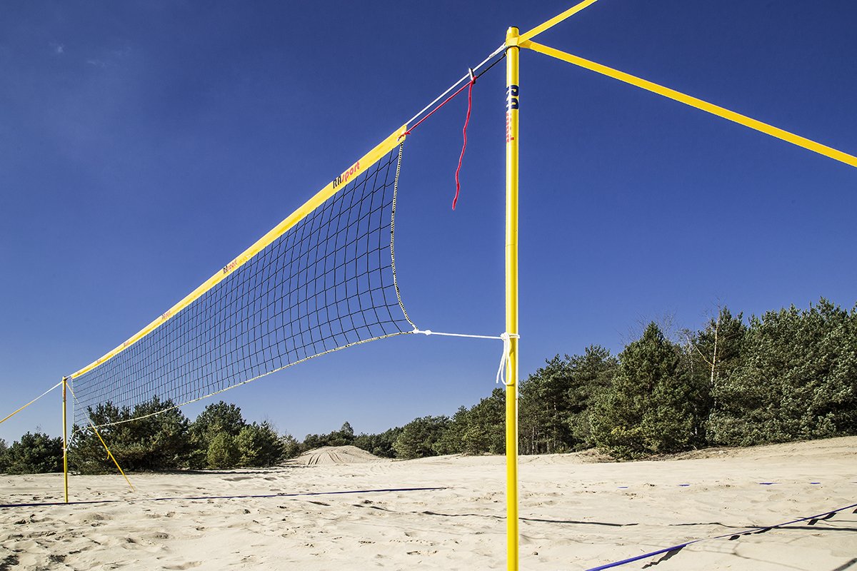 сетка волейбольная. волейбольная площадка сетка. волейбольная площадка на пляже. сетка для пляжного волейбола. волейбольная сетка на пляже.